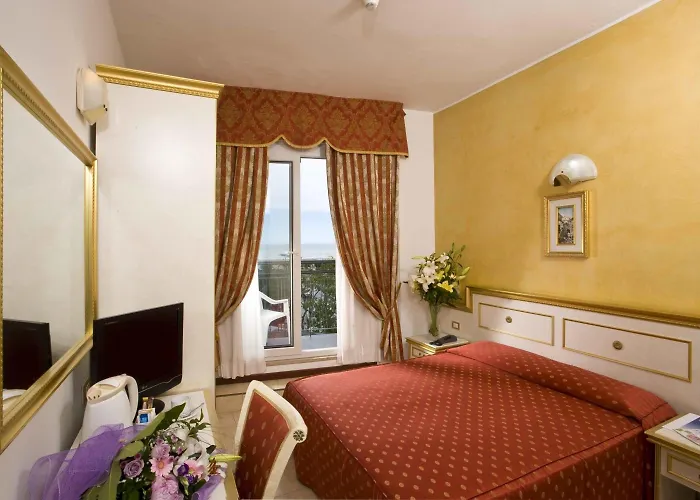 King Hotel 3*