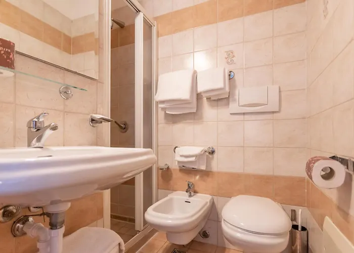 King 3* רימיני