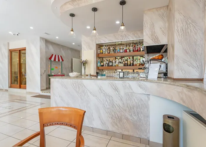 King Hotel 3*