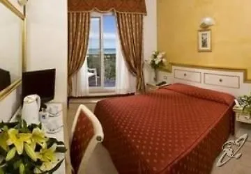 King 3* רימיני