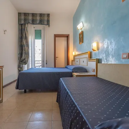 King Hotell 3*